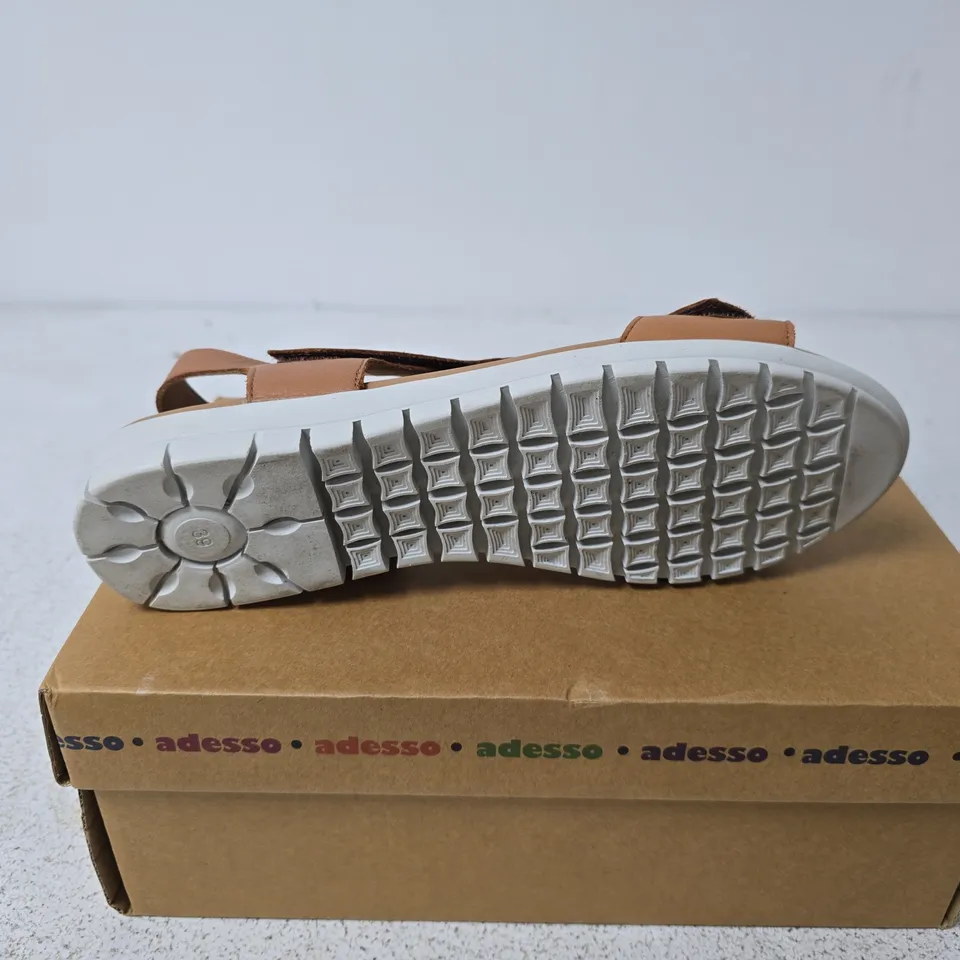 ADESSO TAN LEATHER SANDALS SIZE 39 BOXED