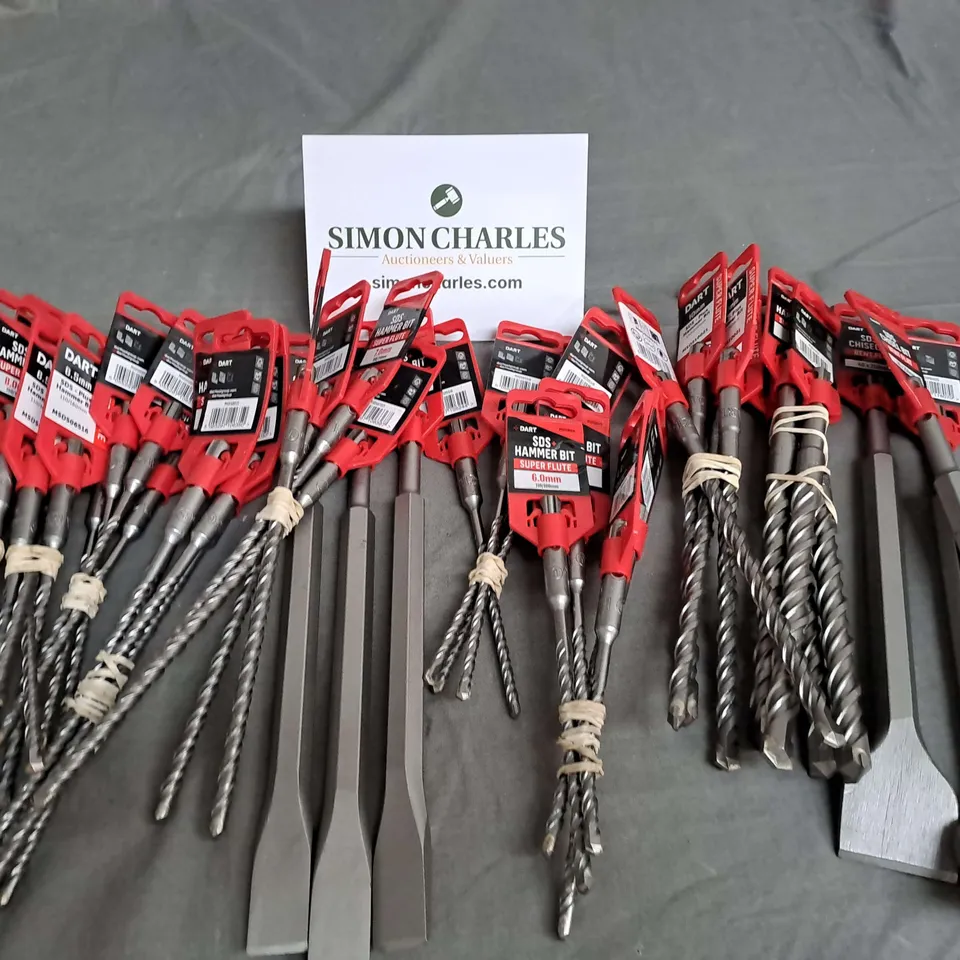 LARGE QUANTITY OF ASSORTED DART SDS HAMMER & CHISEL DRILL BITS