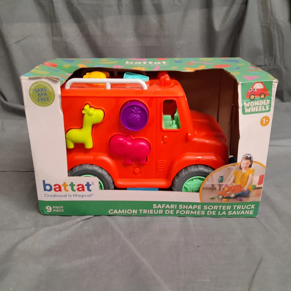 BATTAT SAFARI SHAPE SORTER TRUCK 