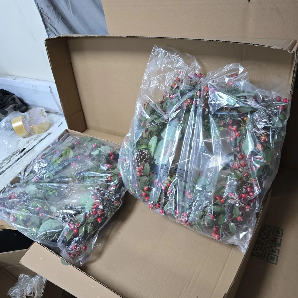 2X GISELA GRAHAM FAUX FLOWER CHRISTMAS WREATHS