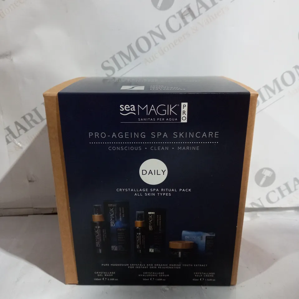 BOXED SEA MAGIK PRO-AGEING SPA SKINCARE SET
