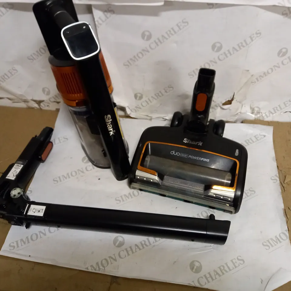 SHARK IZ300UK CORDLESS VACUUM CLEANER HOOVER