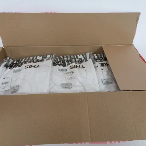 BOX OF APPROXIMATELY 20 ASSORTED CLOTHING ITEMS TO INCLUDE: COLLAGE TSHIRT 
