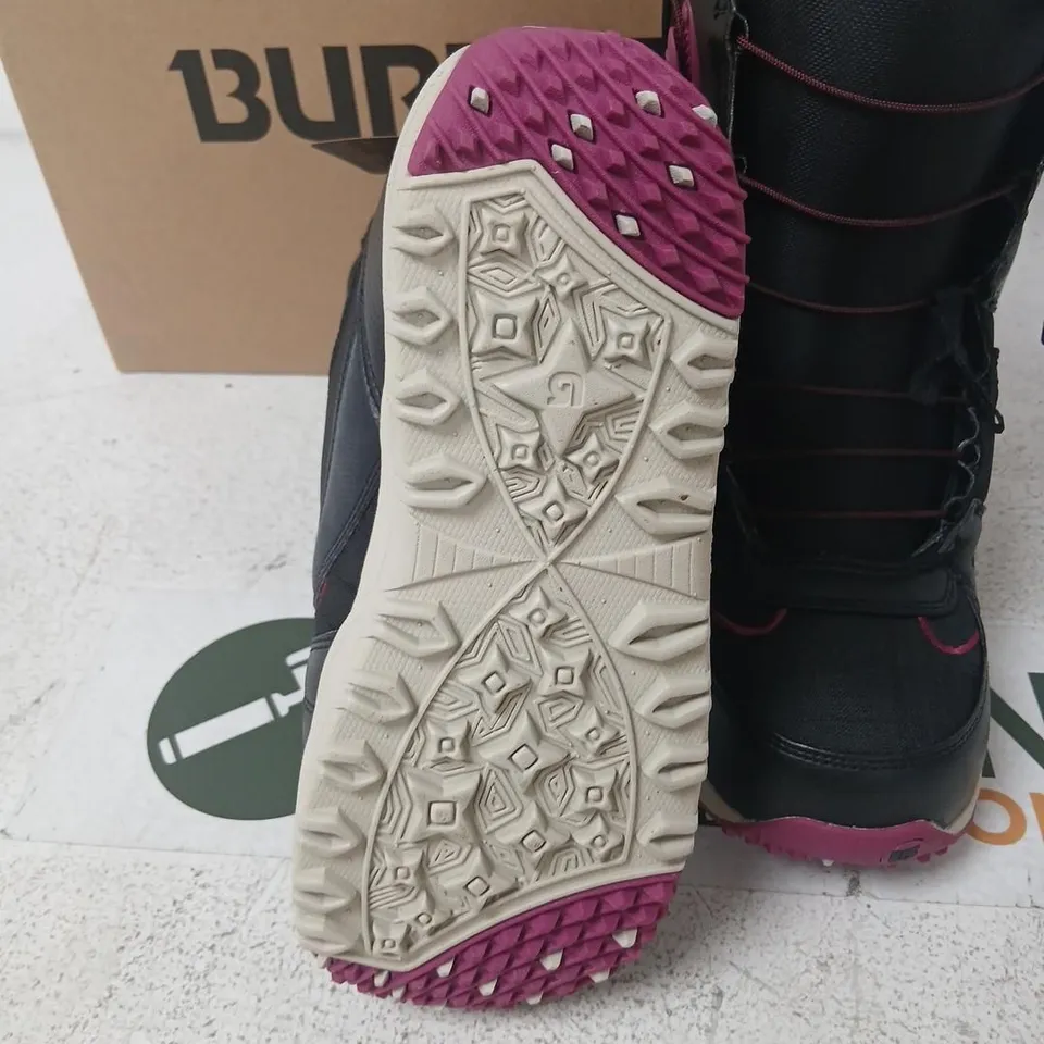 BURTON EMERALD WOMEN'S SNOWBOARD BOOTS – UK 3 (US W5), BLACK WITH PINK TRIM, BOXED