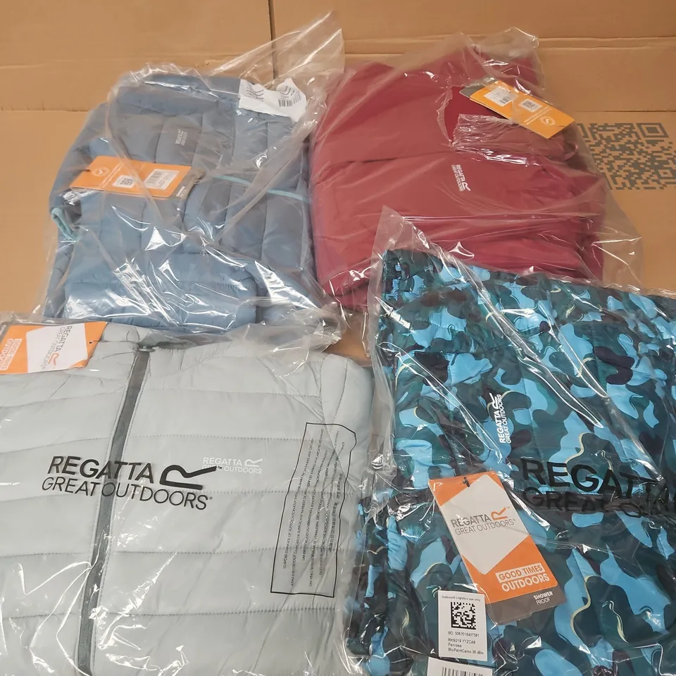 APPROXIMATELY 20 BRAND NEW REGATTA KIDS CLOTHING ITEMS IN VARIOUS SIZES, STYLES AND COLOURS TO INCLUDE HOODED MARIZION, PENROSE, JUNIOR VALENTA, ETC 