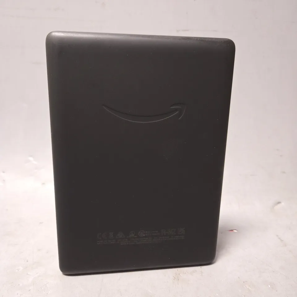 AMAZON KINDLE E-READER