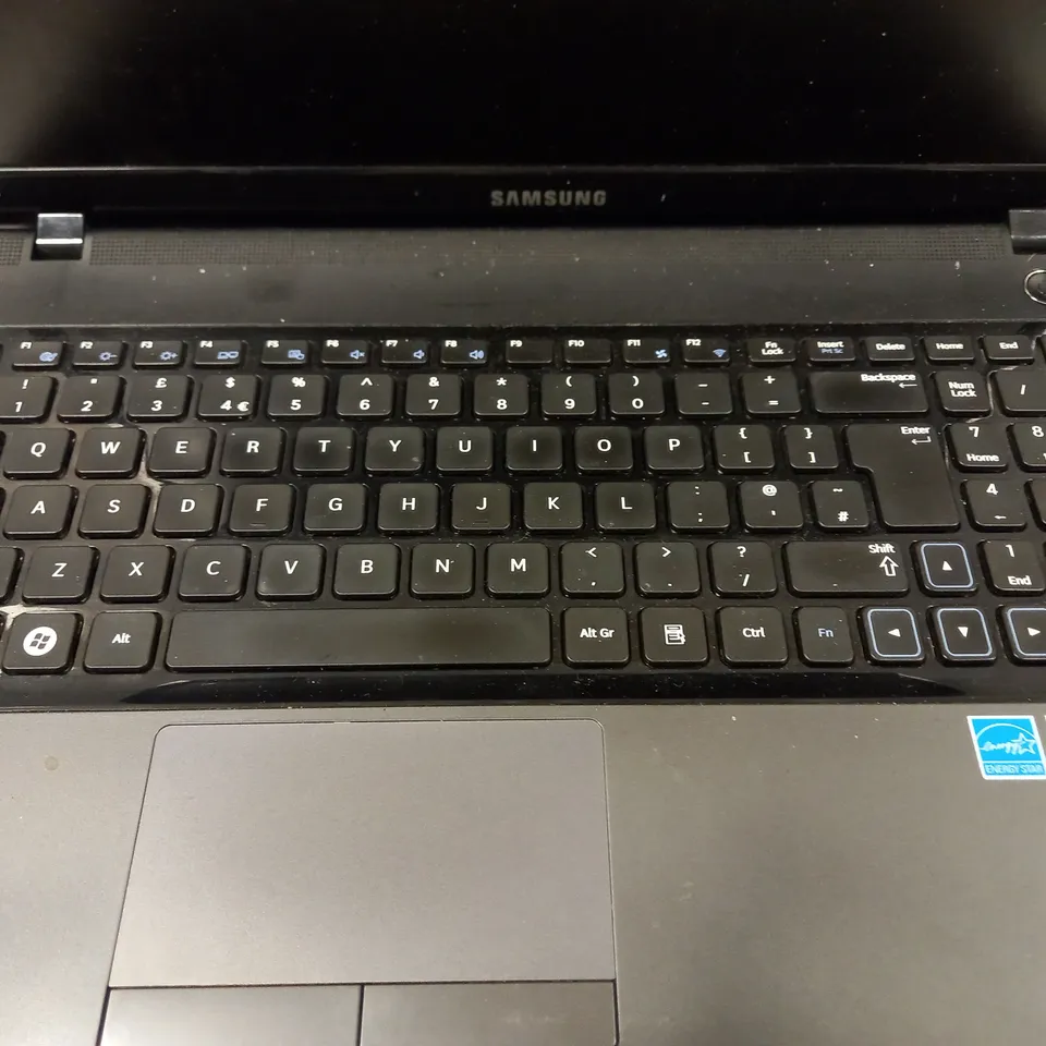 SAMSUNG 300E LAPTOP IN GREY & BLACK