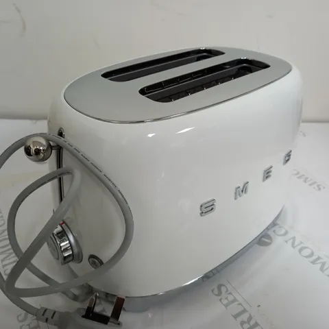 BOXED SMEG WHITE 2 SLICE TOASTER