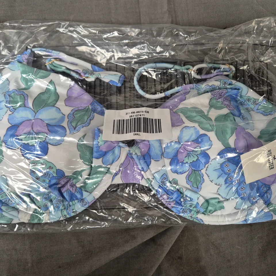 BAGGED HOLLISTER BIKINI TOP IN FLORAL MULTI - SMALL