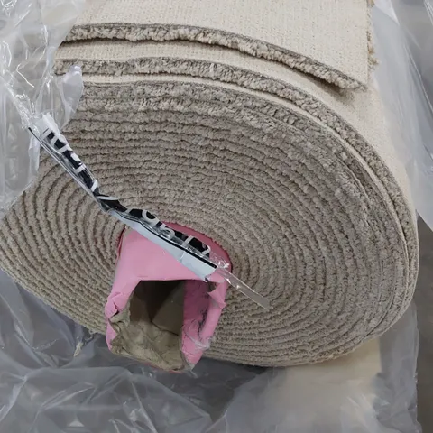 ROLL OF QUALITY HEARTLANDS BAYTON CARPET APPROXIMATELY 5M Γ 6.12M