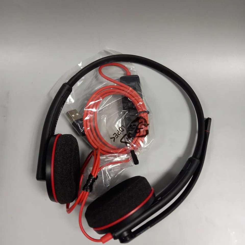 PLANTRONICS BLACKWIRE C3220 USB HEADSET 