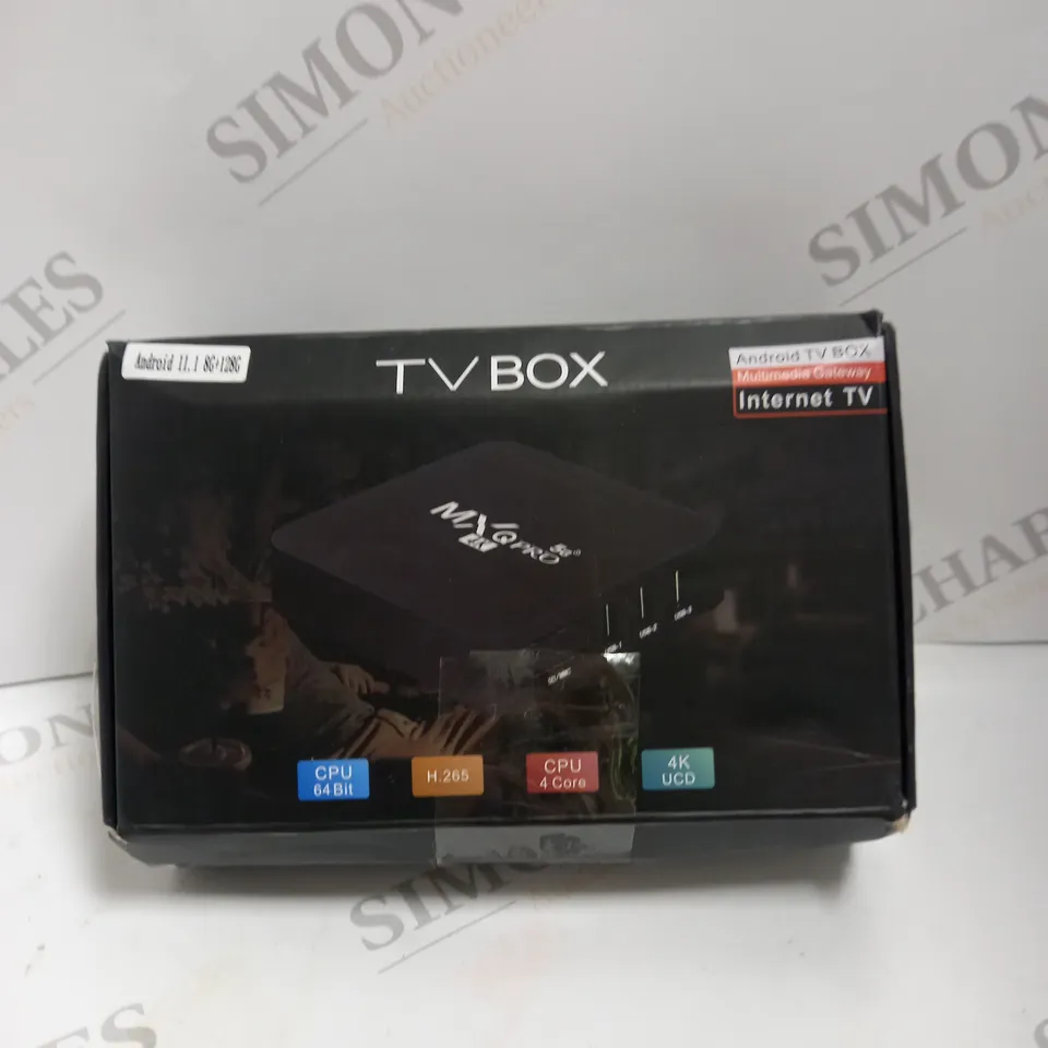 BOXED UNBRANDED ANDROID TV BOX MULTIMEDIA GATEWAY