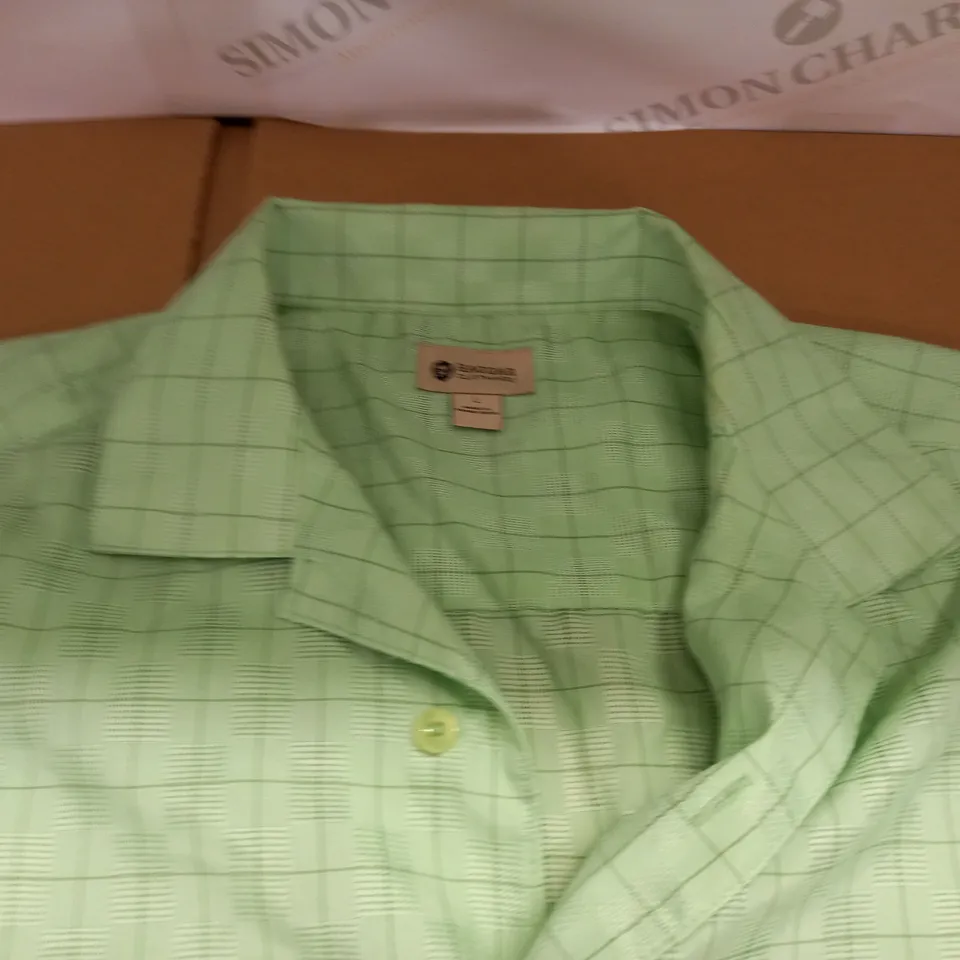 HAGGAR CLOTHING GREEN SS SHIRT - L