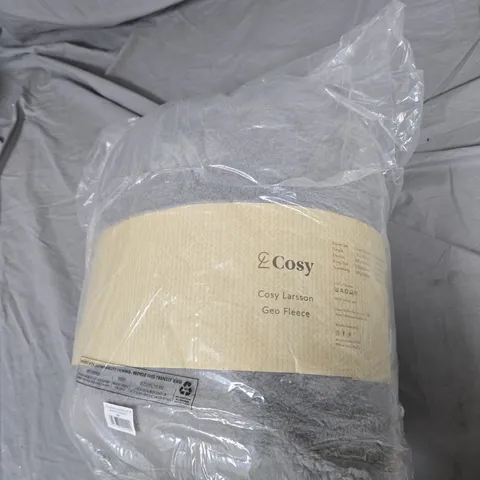 COSY LARSSON GEO FLEECE THROW BLANKET