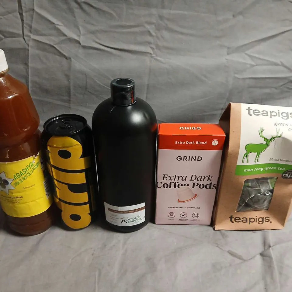 APPROXIMATELY 10 ASSORTED FOOD ITEMS TO INCLUDE -TEABAGS, ENERGY DRINKS AND COFFEE PODS- COLLECTION ONLY