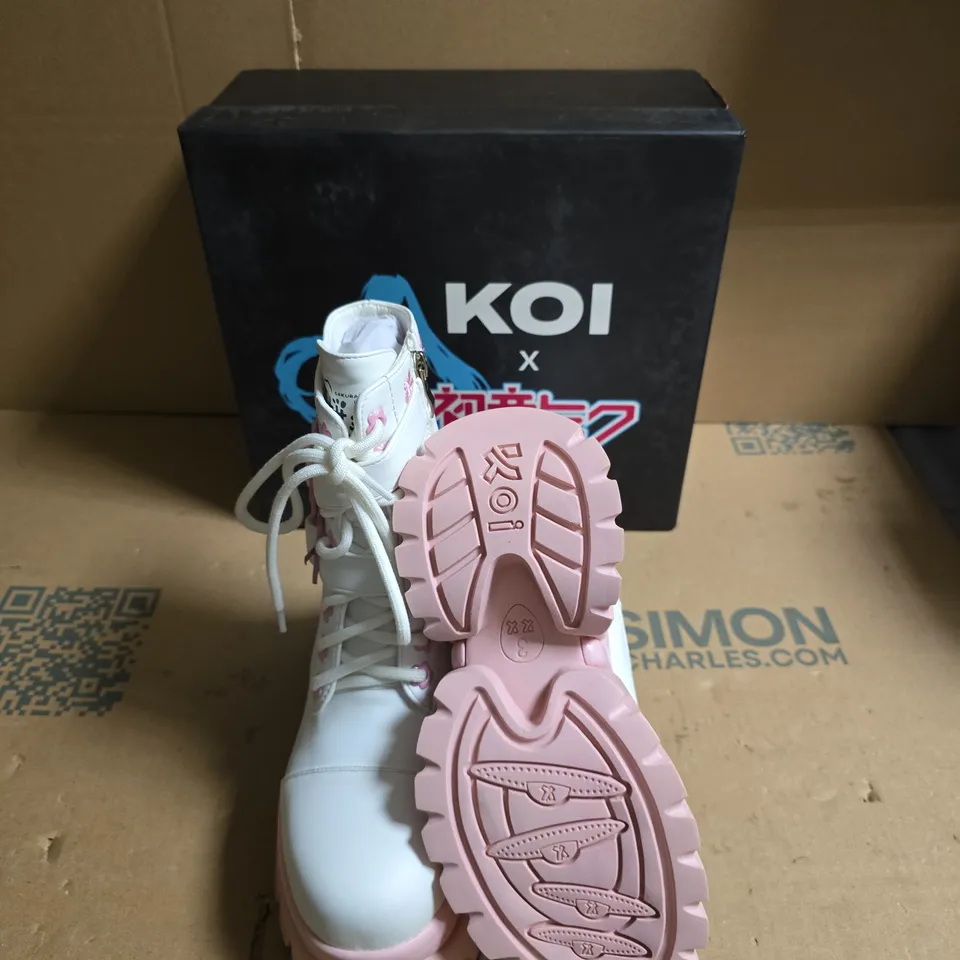 KOI HATSUNE MIKU SAKURA MIKU CHERRY BLOSSOM MONSTER BOOTS  - WHITE - UK SIZE 3 
