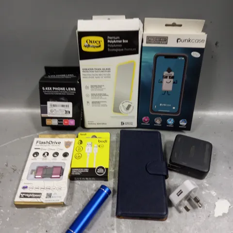 APPROXIMATELY 20 ASSORTED SMARTPHONE ACCESSORIES TO INCLUDE PROTECTIVE CASES, CHARGING CABLES, USB PLUGS ETC