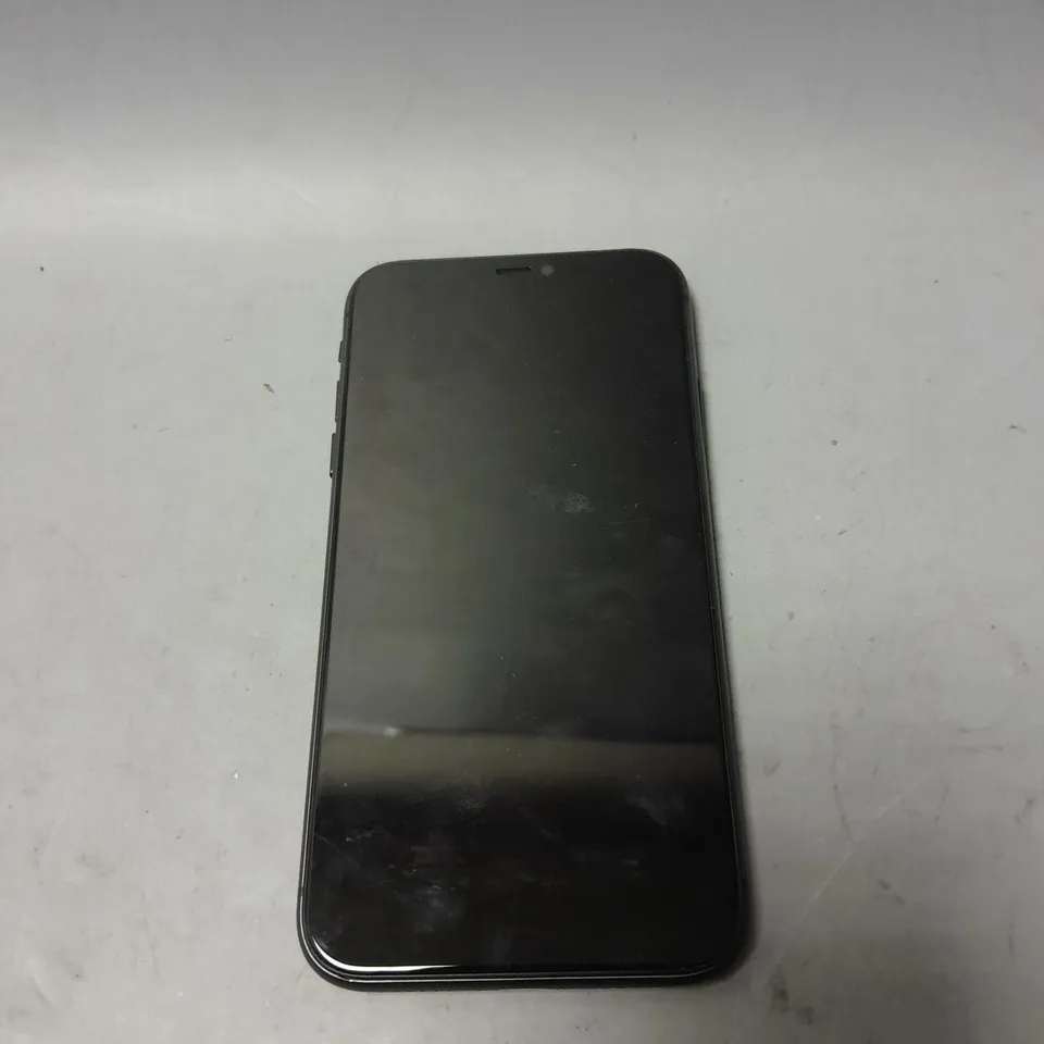 APPLE IPHONE 11 IN GREY 