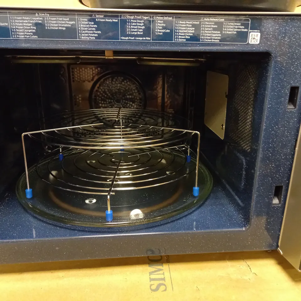 SAMSUNG "EASY VIEW" CONVECTION MICROWAVE OVEN WITH "HOTBLAST" TECHNOLOGY