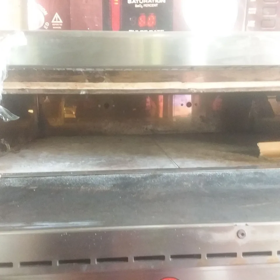 LINCAT PIZZA OVEN PO69X