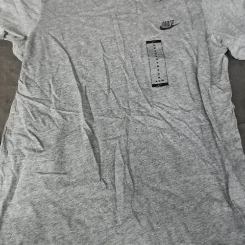 NIKE CREW-NECK SHORT SLEEVE T-SHIRT IN GREY SIZE MEDIUM