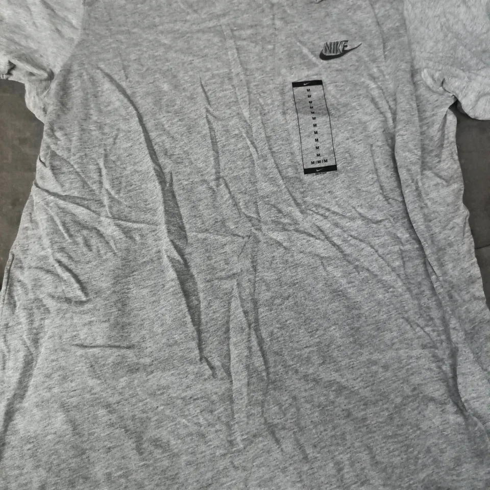 NIKE CREW-NECK SHORT SLEEVE T-SHIRT IN GREY SIZE MEDIUM