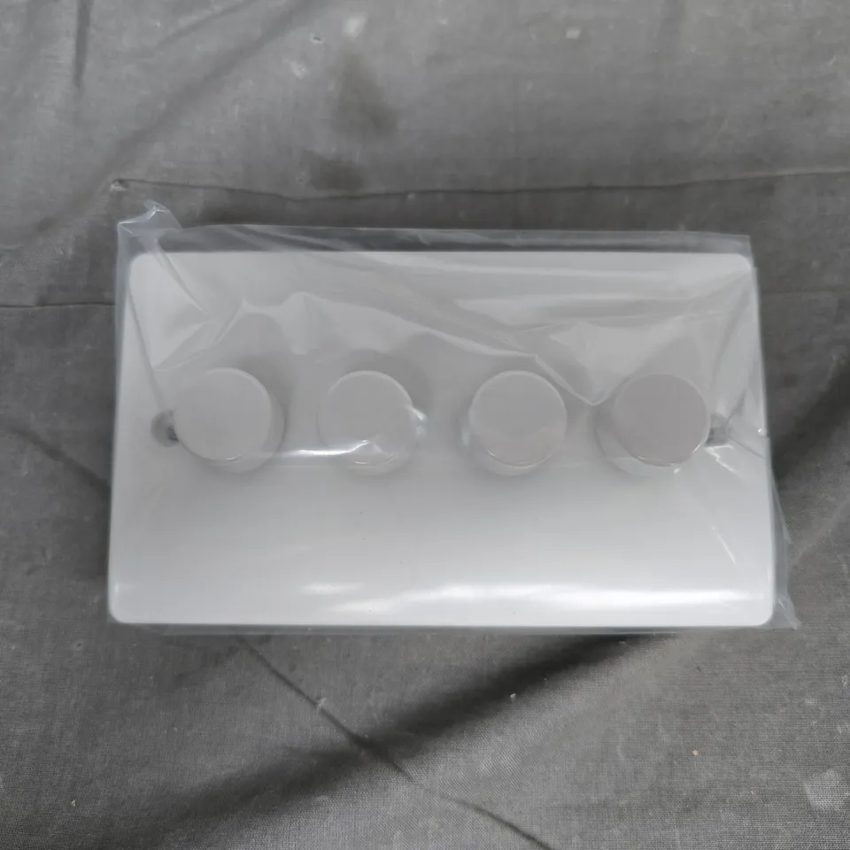 BOX OF 5 X ADVANCE 4 GANG 2 WAY 400W DIMMERS