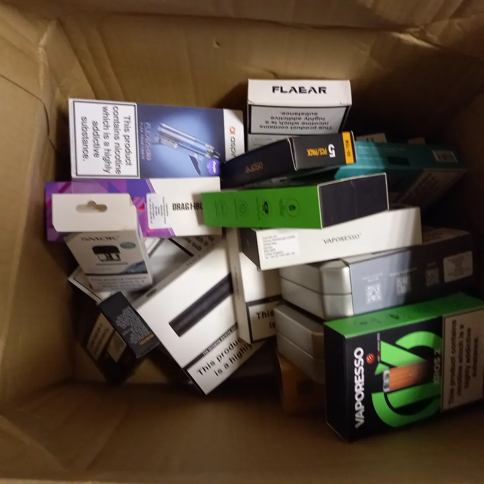 APPROXIMATELY 20 VAPES & E-CIGARETTES TO INCLUDE ASPIRE FLEXUS, ARGUS XT KIT, VAPORESSO XROS 2, ETC