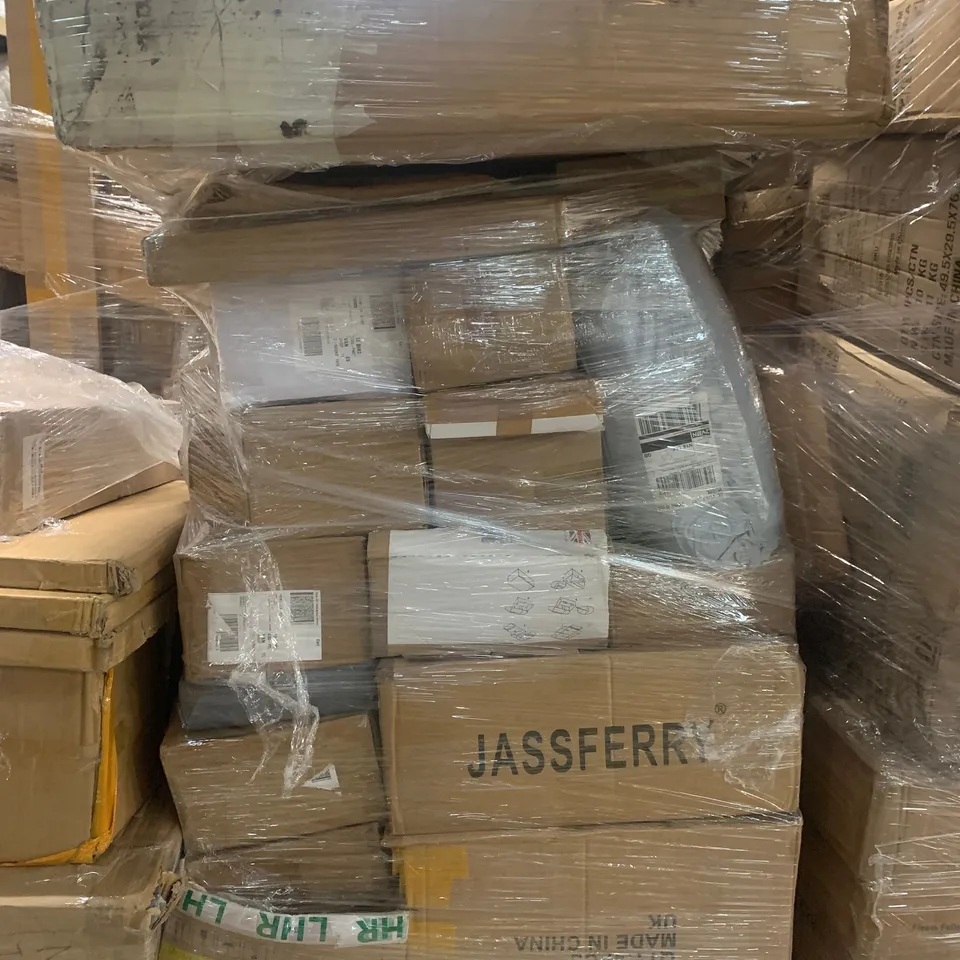 PALLET OF ASSORTED ITEMS TO INCLUDE CUSHIONS, HYDRAULIC FLOOR JACK AND KETTLES
