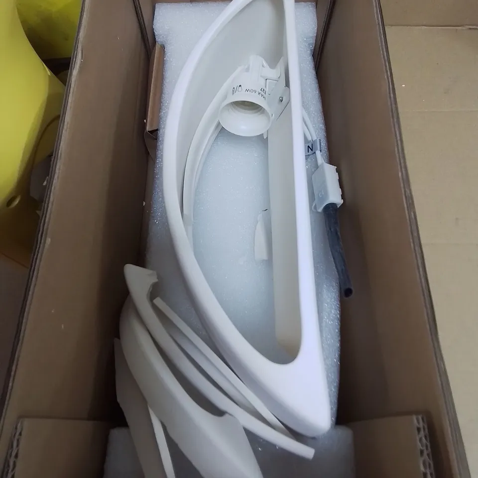 LOT OF 4 ASSORTED ITEMS TO INCLUDE 9X RING BINDERS, KARCHER WINDOWVAC PART, ASTRO WALL LIGHT AND CELLO 43" TELEVISION