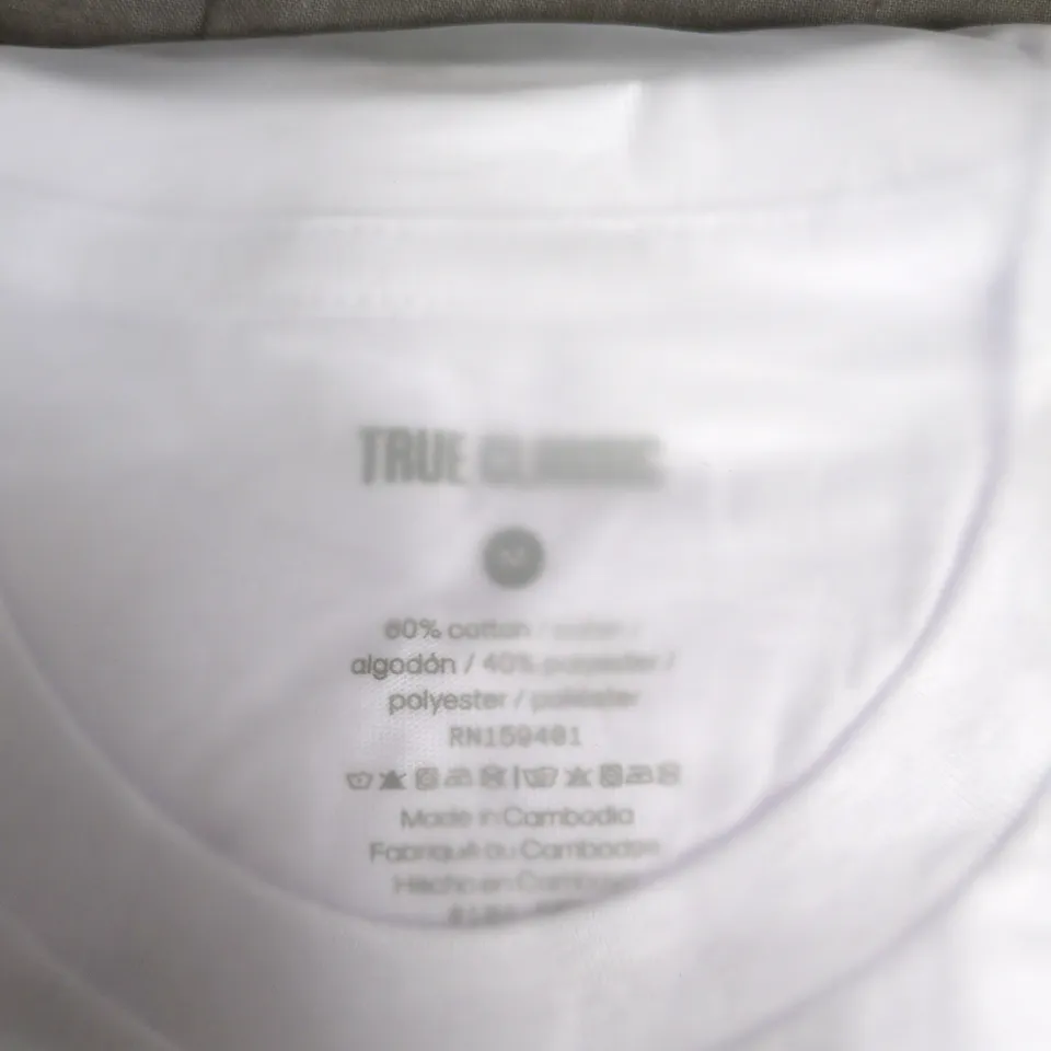 TRUE CLASSIC MEN'S WHITE T-SHIRT - SIZE M