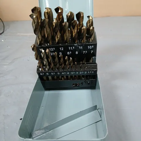 TWIST DRILL BIT SET IN BLACK TWO-TIER HOLDER β ASSORTED SIZES