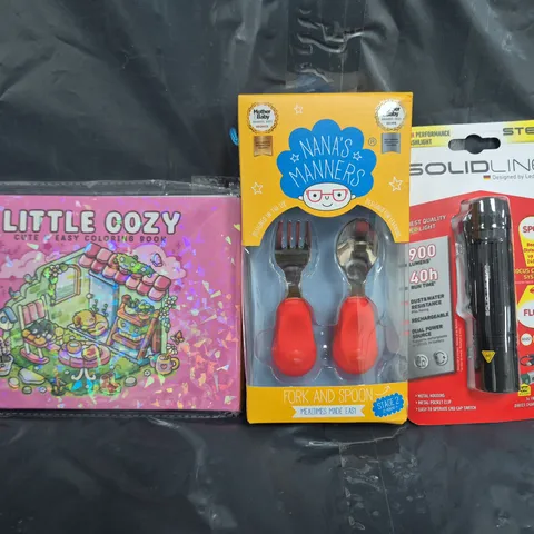 APPROXIMATELY 10 ASSORTED HOUSEHOLD ITEMS TO INCLUDE HIGH PERFORMANCE FLASHLIGHT, NANA'S MANNERS FORK AND SPOON, LITTLE COZY COLOURING BOOK, ETC