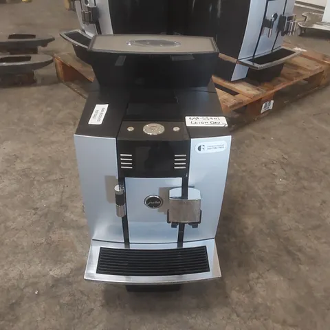 JURA GIGA COMMERCIAL COFFEE MACHINE