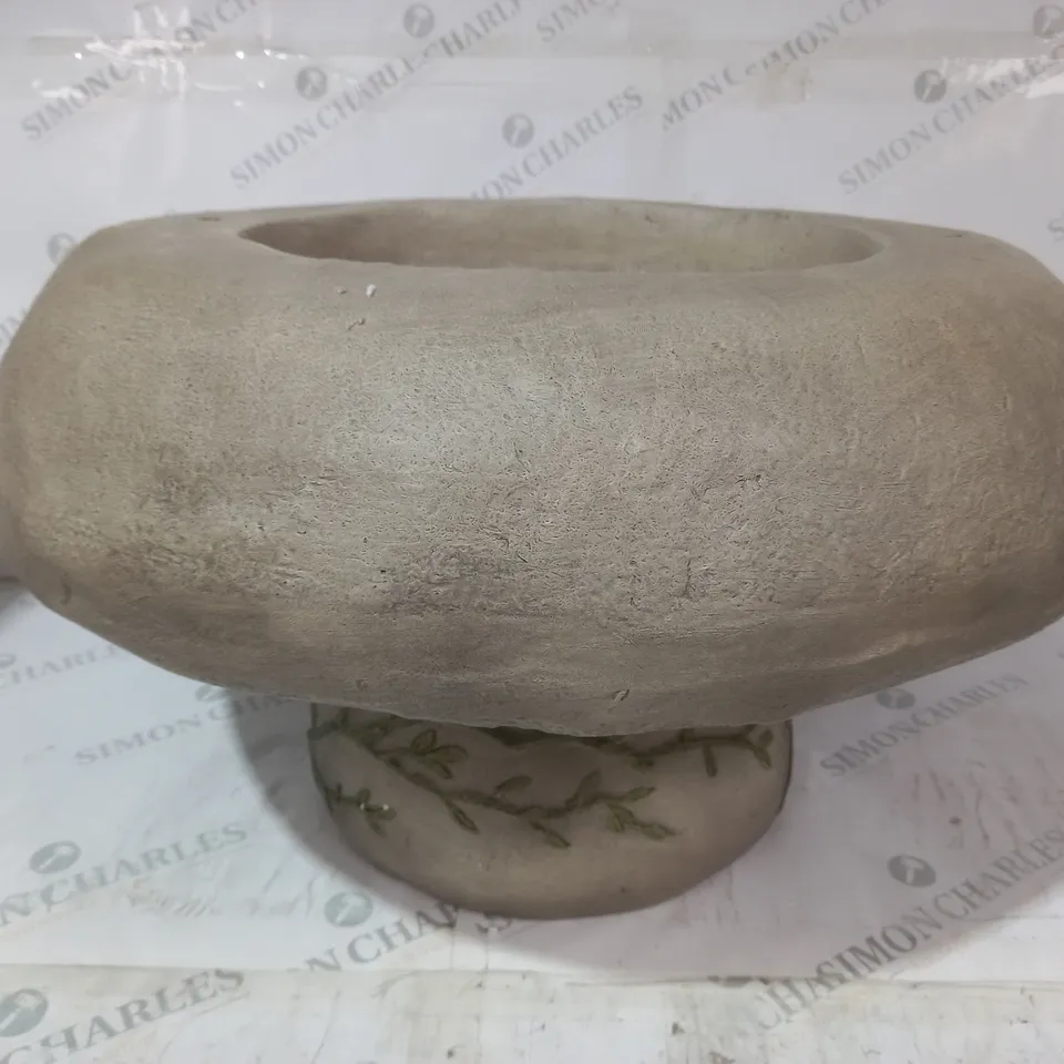BOXED MY GARDEN STORIES FAIRY GATHERING BIRD BATH