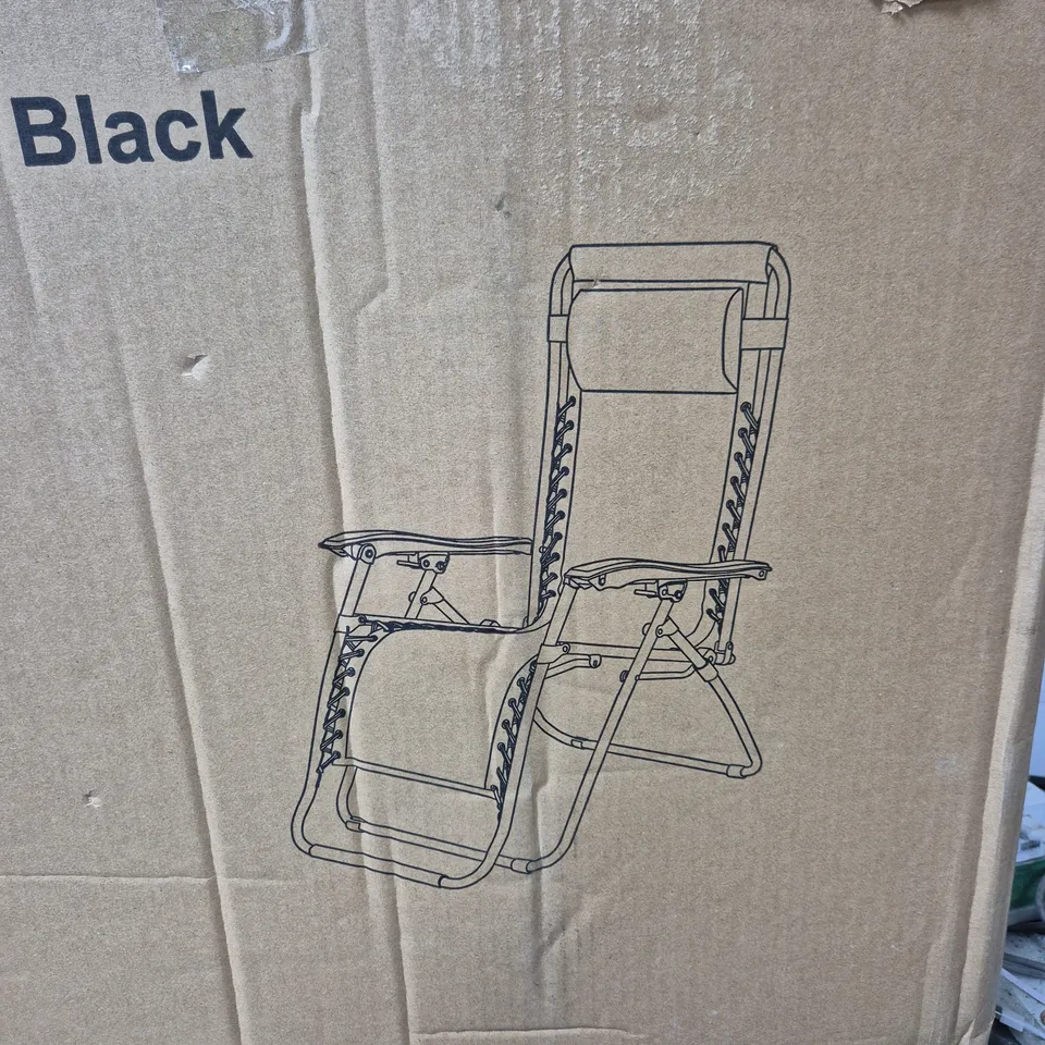 LUXURY RELAXER CHAIR IN BLACK