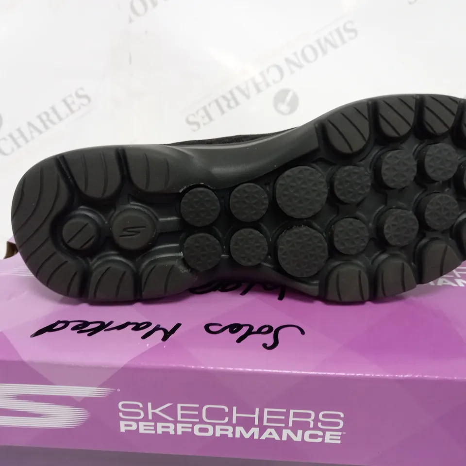 SKECHERS GO WALK 6, BLACK , UK SIZE 4.5
