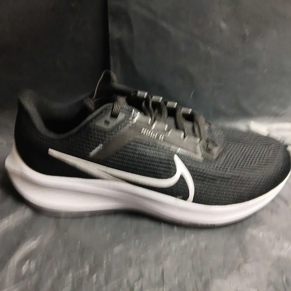 BOXED PAIR OF NIKE BLACK KNIT RUNNING SHOES –UK SIZE 8.5
