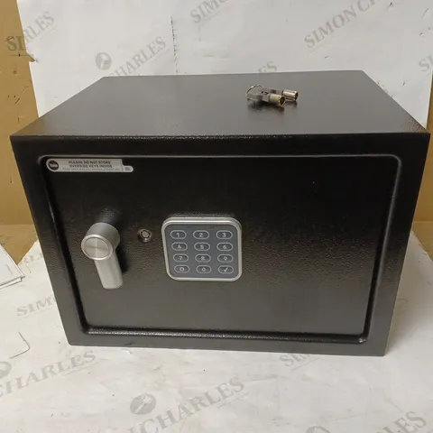 YALE ELECTRONIC SAFE MEDIUM