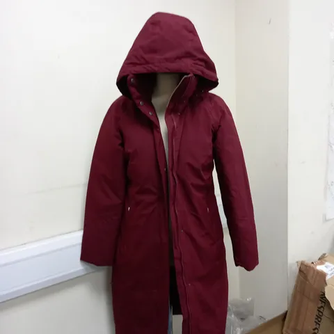 WOMENS LANDS END COAT IN MAROON SIZE EXTRA SMALL
