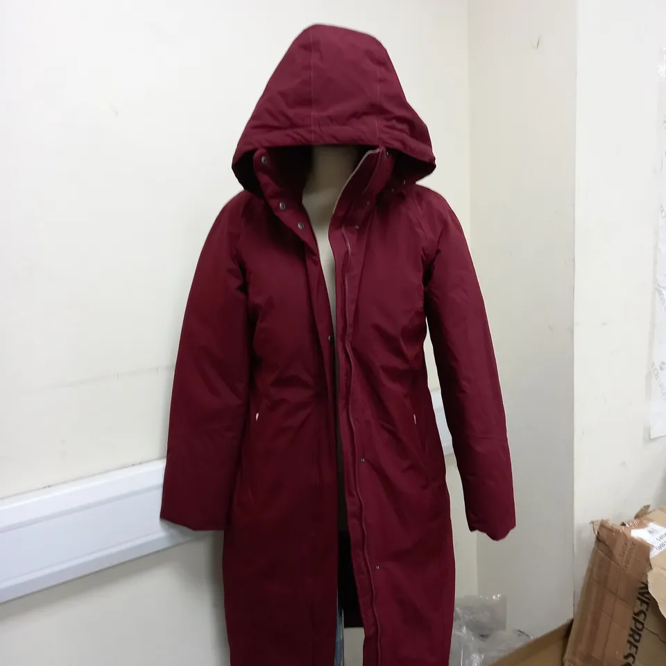 WOMENS LANDS END COAT IN MAROON SIZE EXTRA SMALL