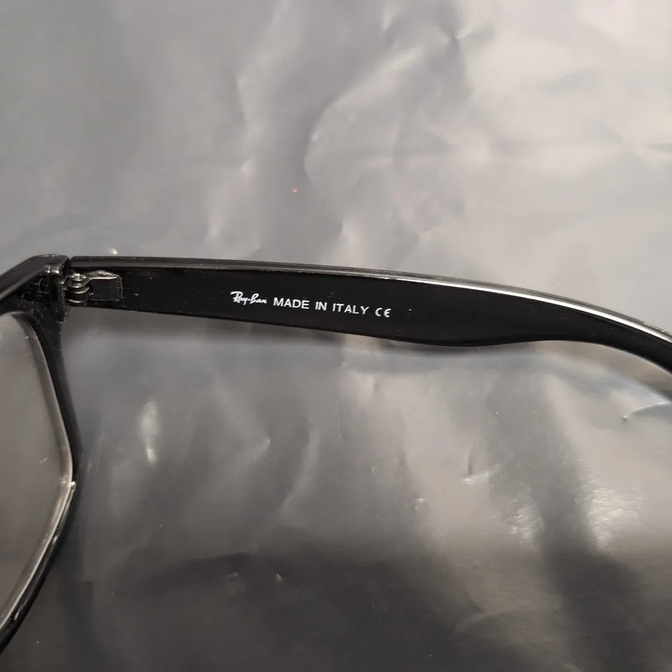 Ray-Ban Glasses with Case and Box – Model RB2140