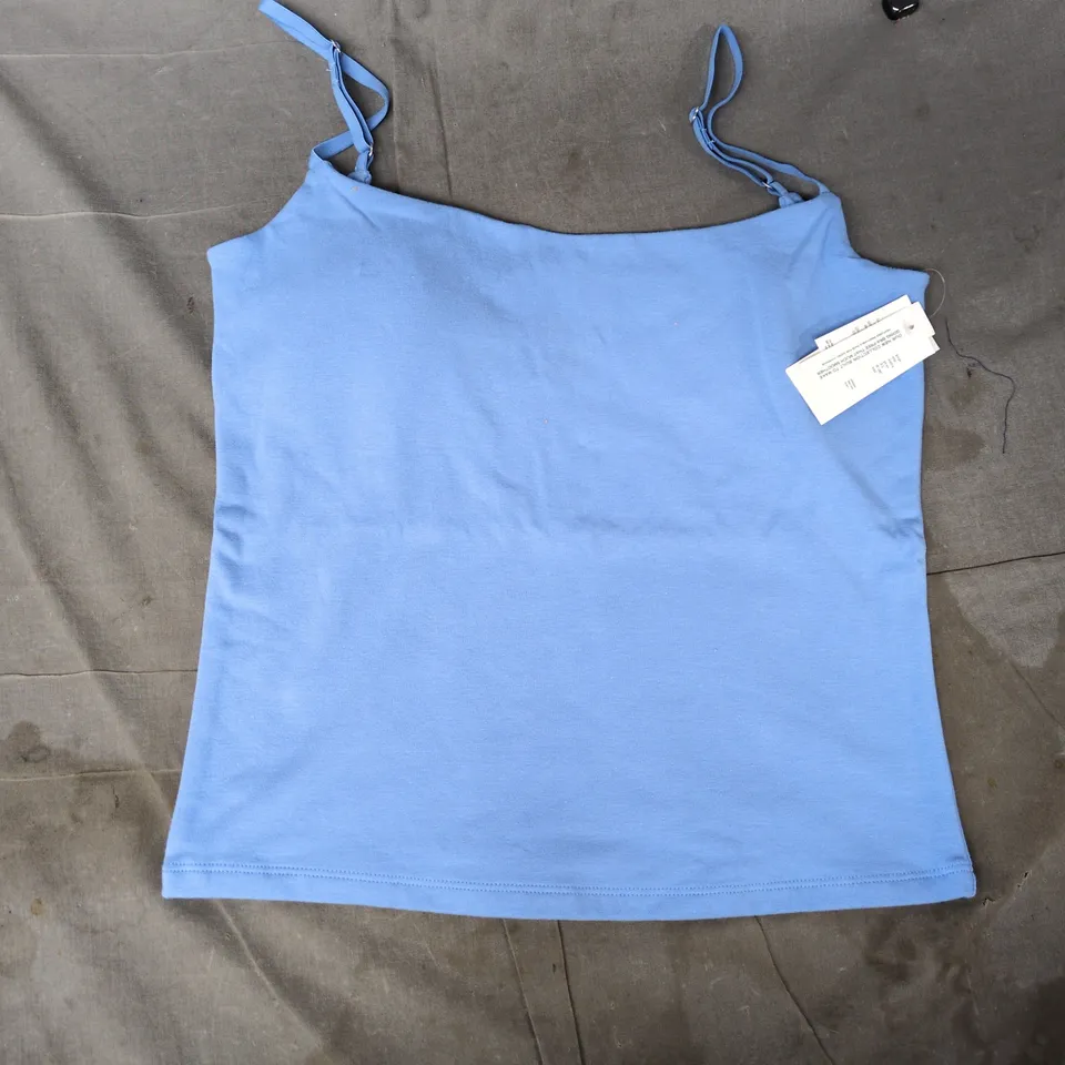 ABERCROMBIE & FITCH WOMEN'S BLUE TANK TOP SIZE LARGE