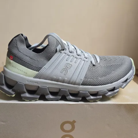 BOXED PAIR OF ON RUNNING CLOUDSWIFT 3 WOMEN'S RUNNING TRAINERS – UK4, KHAKI/GREY