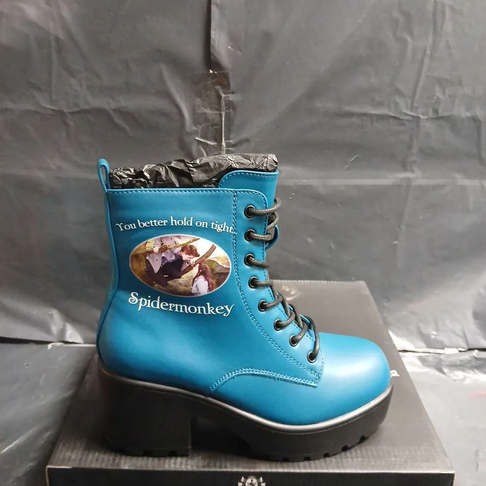 BOXED PAIR OF KOI SPIDERMONKEY MILITARY TEAL BOOTS - UK SIZE 3