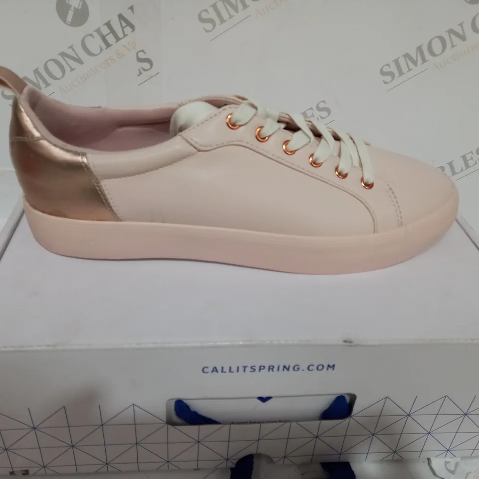 BOXED SETIGERA PINK & ROSE GOLD SHOE - SIZE 8