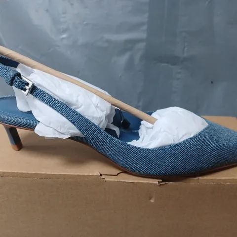 BOXED PAIR OF MNG WOMENS POINTED TOE HEELS IN BLUE - UK 4
