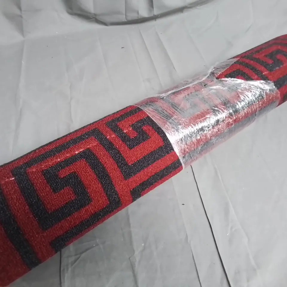 RED/BLACK GEO PATTERN RUG - 80CK X UNSPECIFIED 