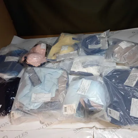 BAG OF APPROX 10 ASSORTED CLOTHING ITEMS TO INCLUDE - MAISON DE NIMES 
