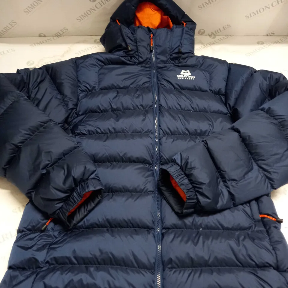MENS MOUNTAIN EQUITMENT ZIPPED PUFFER COAT SIZE L 